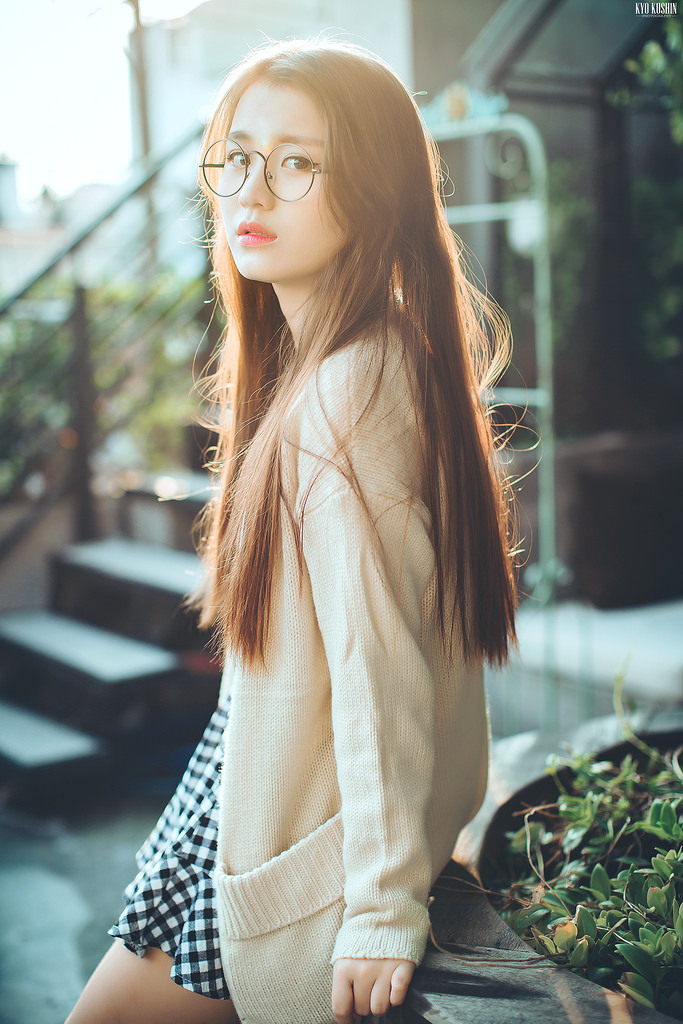 双乳高耸的官场少妇